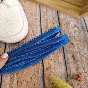 Lacets paillete bleu scaled Lacets paillete bleu scaled