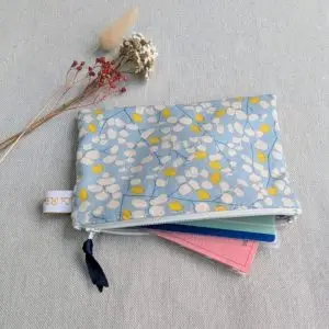 Mini trousse en tissu pour ranger les papiers d'identité, permis et documents essentiels