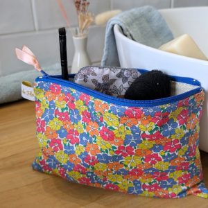 Trousse plate en tissu pour maquillage, crayons et petits accessoires